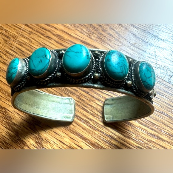 Pretty Tibetan silver cuff with turquoise colored stones has some wear - Picture 1 of 4